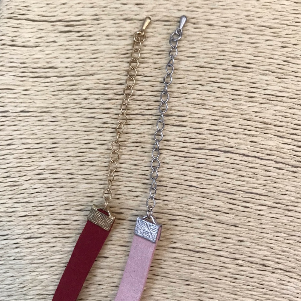 FREE with any purchase! Faux suede circle Choker - Picture 4 of 5